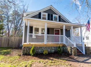 8 Knowles Ave, Wareham, MA 02571