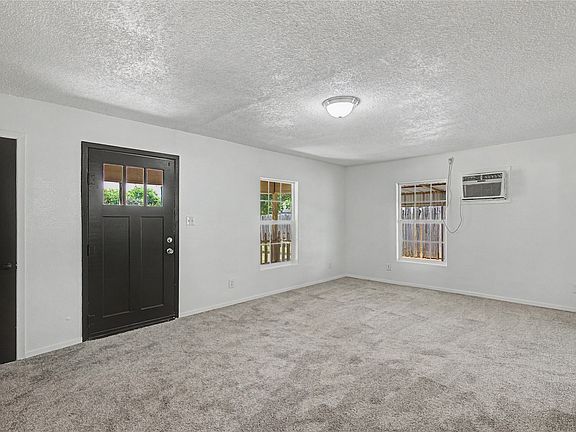 5th image of 316 W 4th Ter