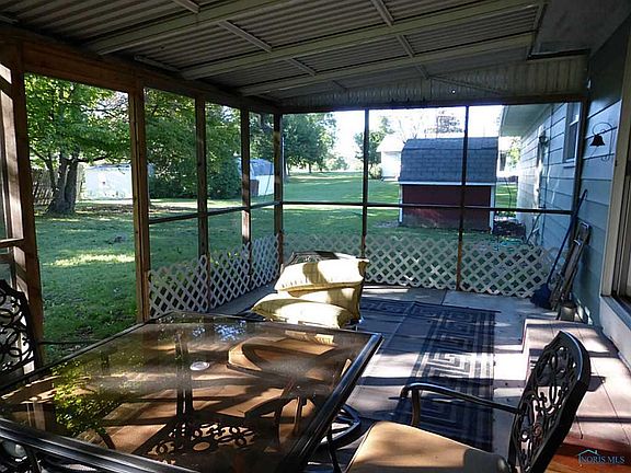 4th image of 251 W Circle Dr