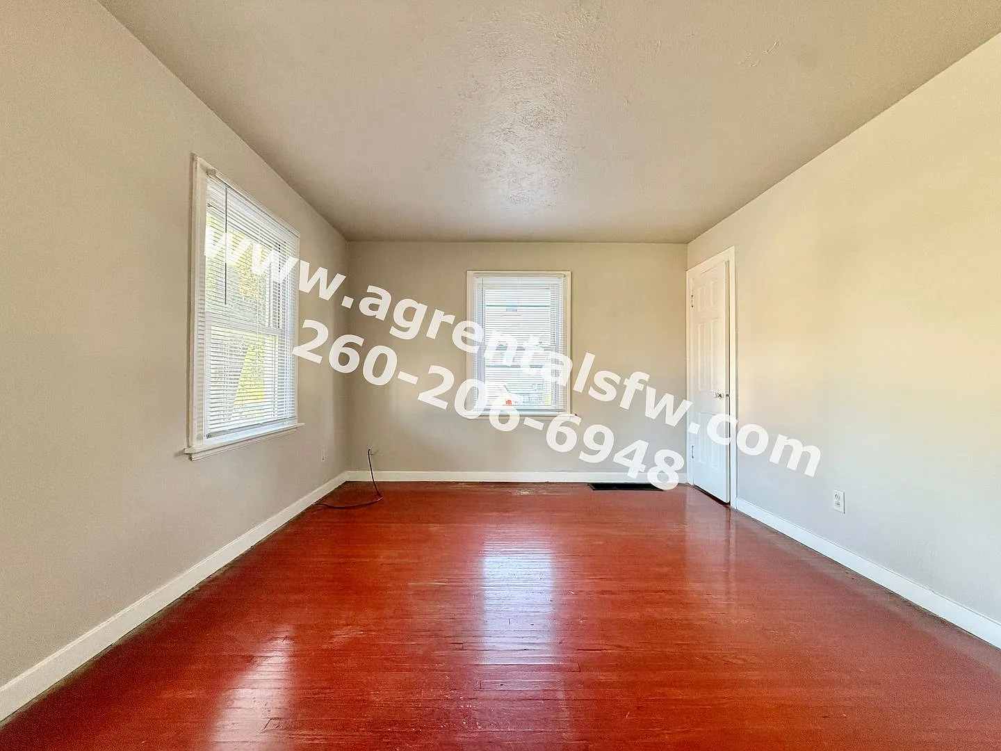 2 Bedroom House — Photo 2