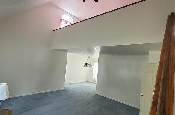 5th image of 868 W Kensington Ln #1
