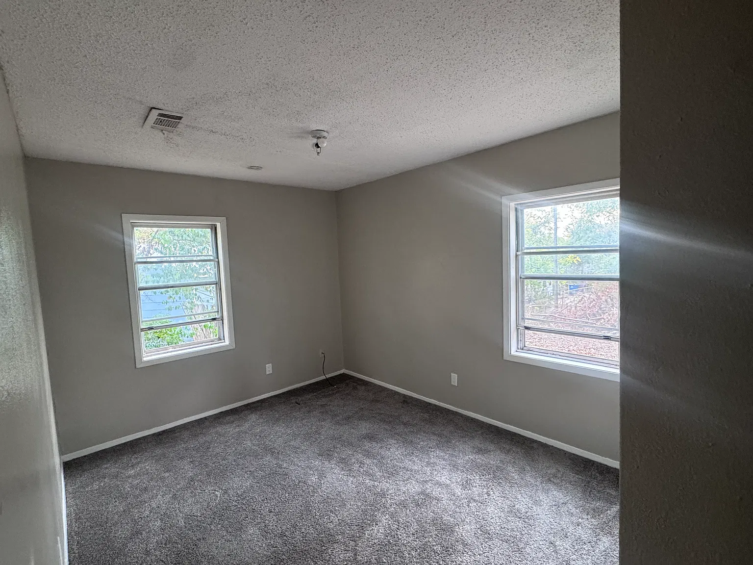 3 bed, 1248 sqft, $1,000 — Photo 1