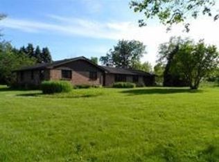 6970 Gen Rich Dr, Rockford, IL 61102