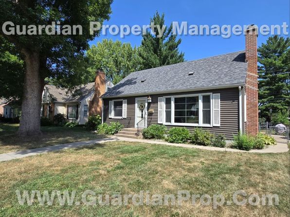 3313 Library Ln