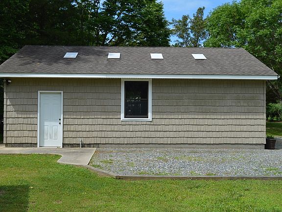 5th image of 241 Old Mill Ln