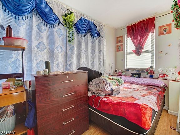 5th image of 6011 Van Buren Pl