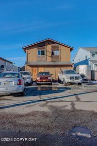 5841 E 6th Ave, Anchorage, AK, 99504