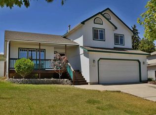 1128 Moen Rd, Greenacres, WA 99016