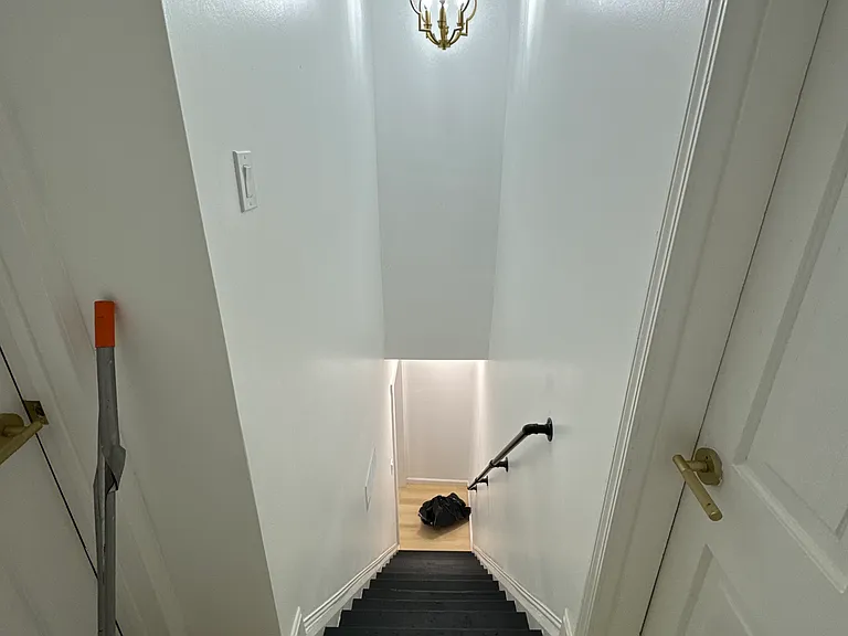 220 Mathilda St — Photo 13