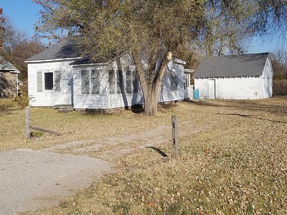 4th image of 6008 N Plum St