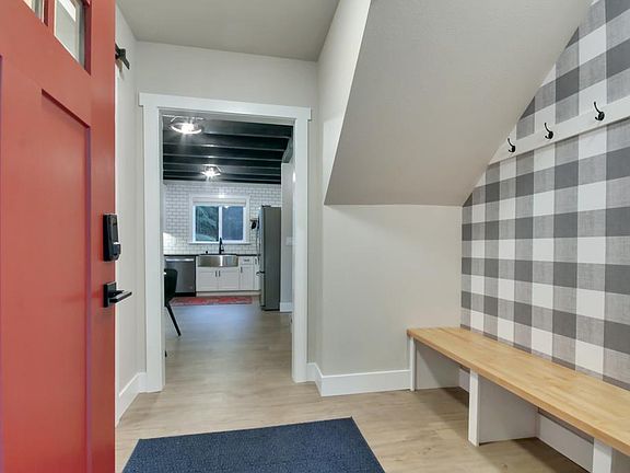 3rd image of 16517 280th Ave E