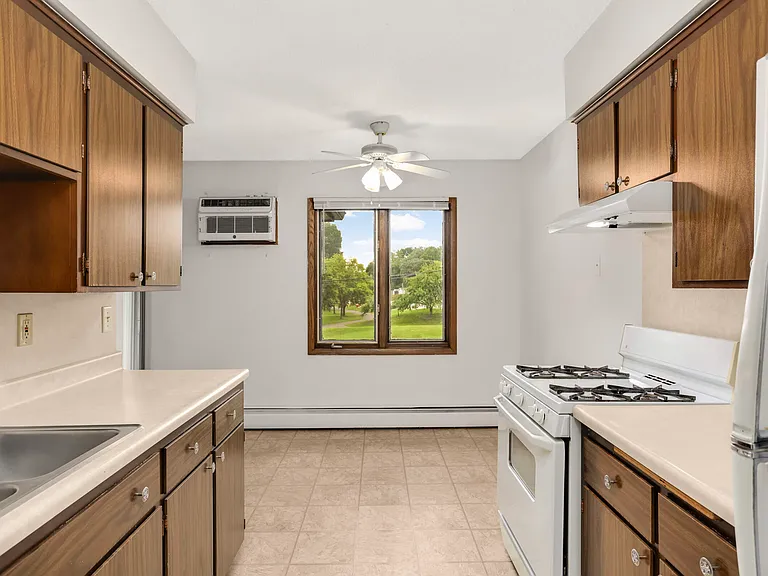 10890 S Shore Dr #12 — Photo 9