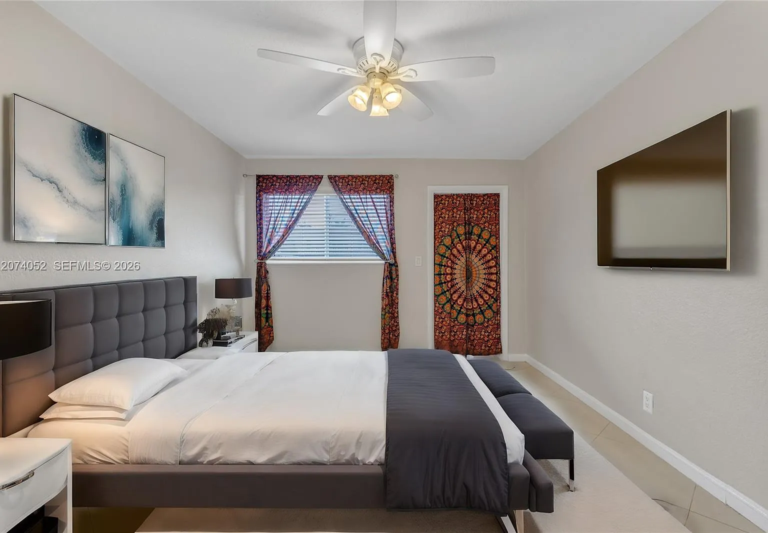 Doria Condo — Photo 4