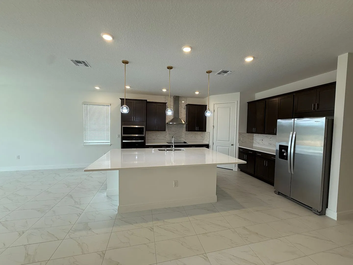 Brand New! Never Occupied Home in Minneola! — Photo 3