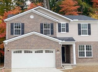 33044 Fuhrmann Dr, Sterling Heights, MI 48310