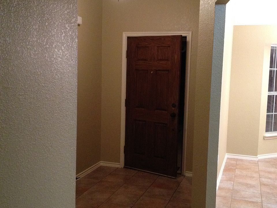 1st image of 321 Leisure Ln