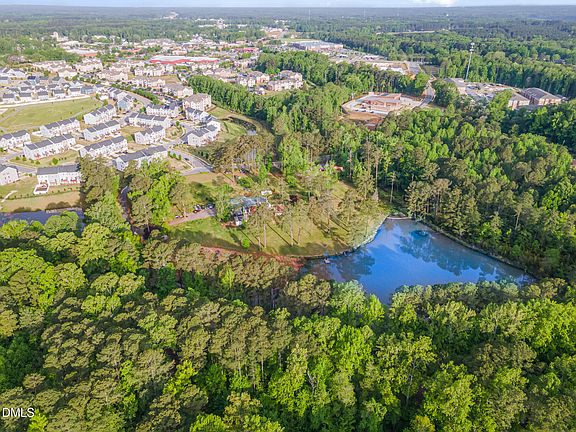 5th image of 8001 Caddy Rd