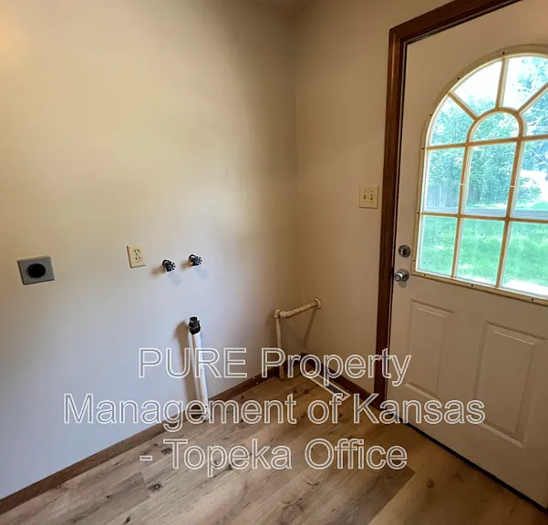 641 SW Oakley Ave — Photo 13