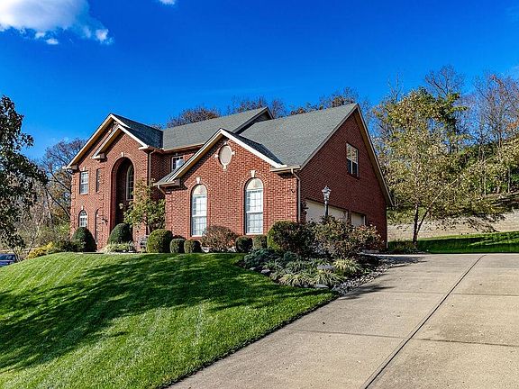 2nd image of 6046 Tennyson Dr