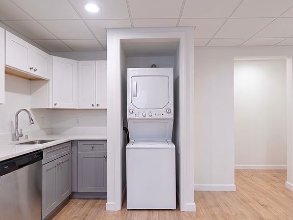 2nd image of 850 Grand Ave #104A