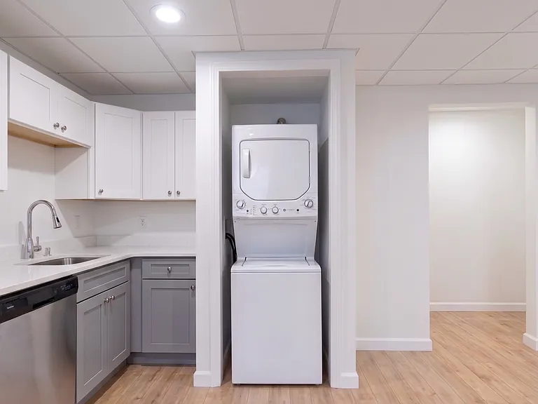 850 Grand Ave #104A — Photo 2