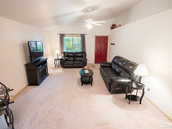 4th image of 14904 45th Dr NE