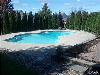 3rd image of 2190 Barry Ct