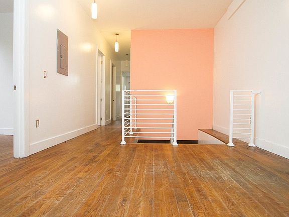 2nd image of 116 Jefferson Ave #1
