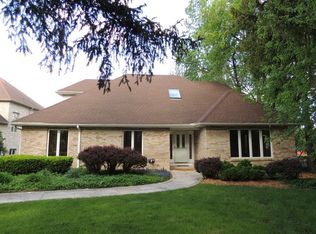 544 Greenwood Rd, Northbrook, IL 60062