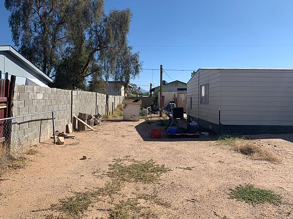 3rd image of 543 S 97th Pl
