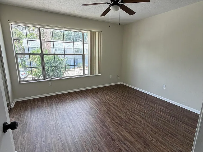 175 Yorktowne Dr #21 — Photo 11