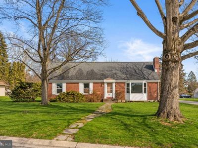 1601 Woodcrest Rd, Harrisburg, PA, 17112