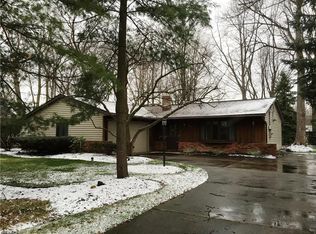 4640 Porter Rd, North Olmsted, OH 44070