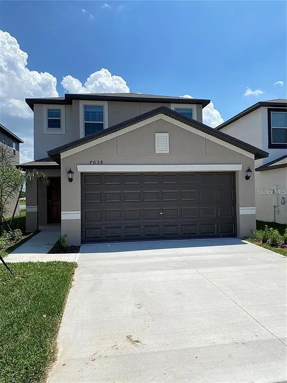 4 bed, 2.5 bath, 2073 sqft, $2,600 — Photo 1