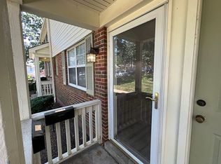 1591 Swallow Dr, Saint Louis, MO