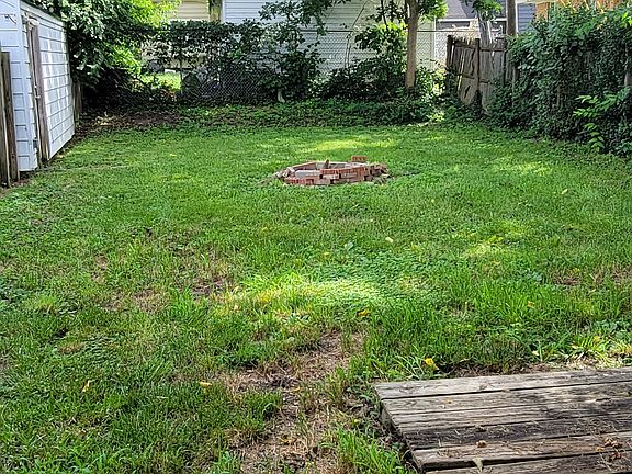 3rd image of 4012 Cleveland Ave