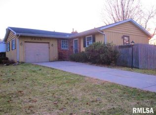 7015 N Tobi Ln, Peoria, IL 61614