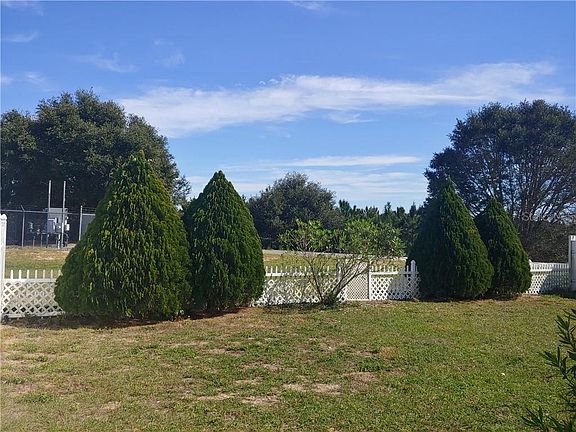 3rd image of 610 Windsor Estates Dr