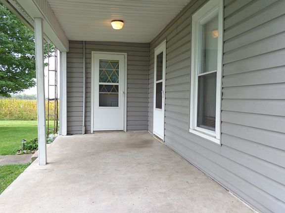 3rd image of 418 S West Ave
