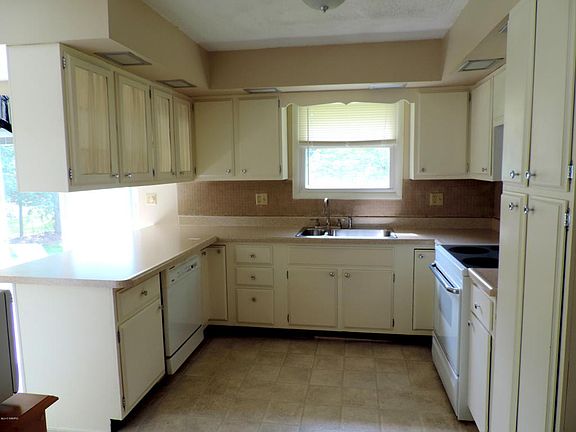 4th image of 4060 Glenorchard Dr