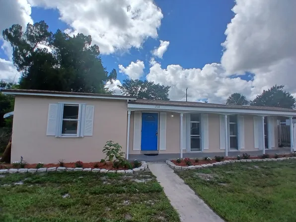 216 NE Prima Vista Boulevard, Port St Lucie, FL 34983