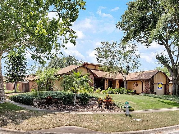 3rd image of 936 Sunny Dell Dr