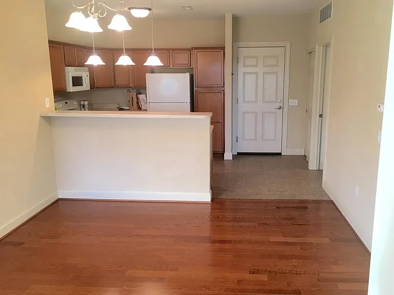 Kitchen Dining Area
