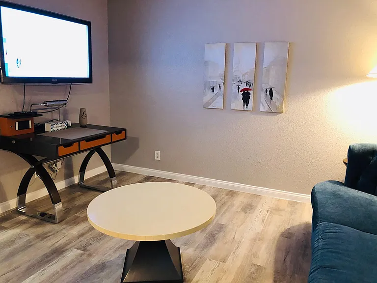 493 McKellar Cir #4 — Photo 8