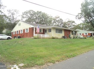 22 Blue Jay St #B, Manchester Township, NJ 08759