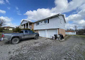 3rd image of 334 Ward Dr
