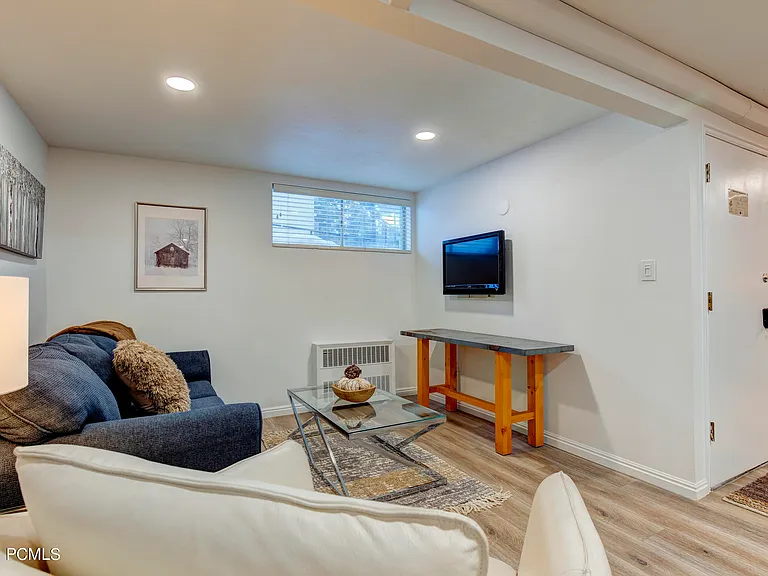 1482 Empire Ave #M3 — Photo 10