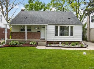 23125 Church St, Oak Park, MI 48237