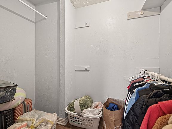 4th image of 13175 Clarewood Dr #13175