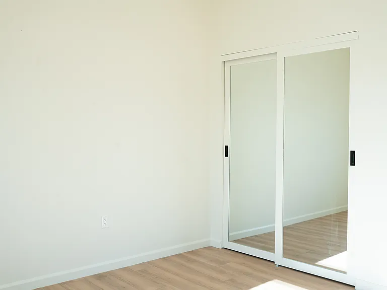 5259 Lexington Ave #2 — Photo 6